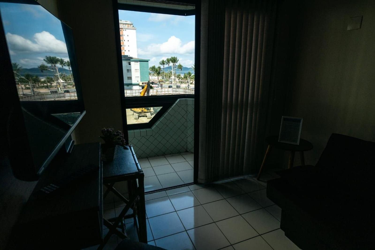 Frente Vista Mar Com Varanda Wi Fi 300Mbps E 10M Da Praia Da Tupi - Estacionamento Gratuito Прая Гранде Екстериор снимка